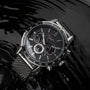 Orologio "Comfort Crusher" con un design elegante in nero e argento con dettagli.