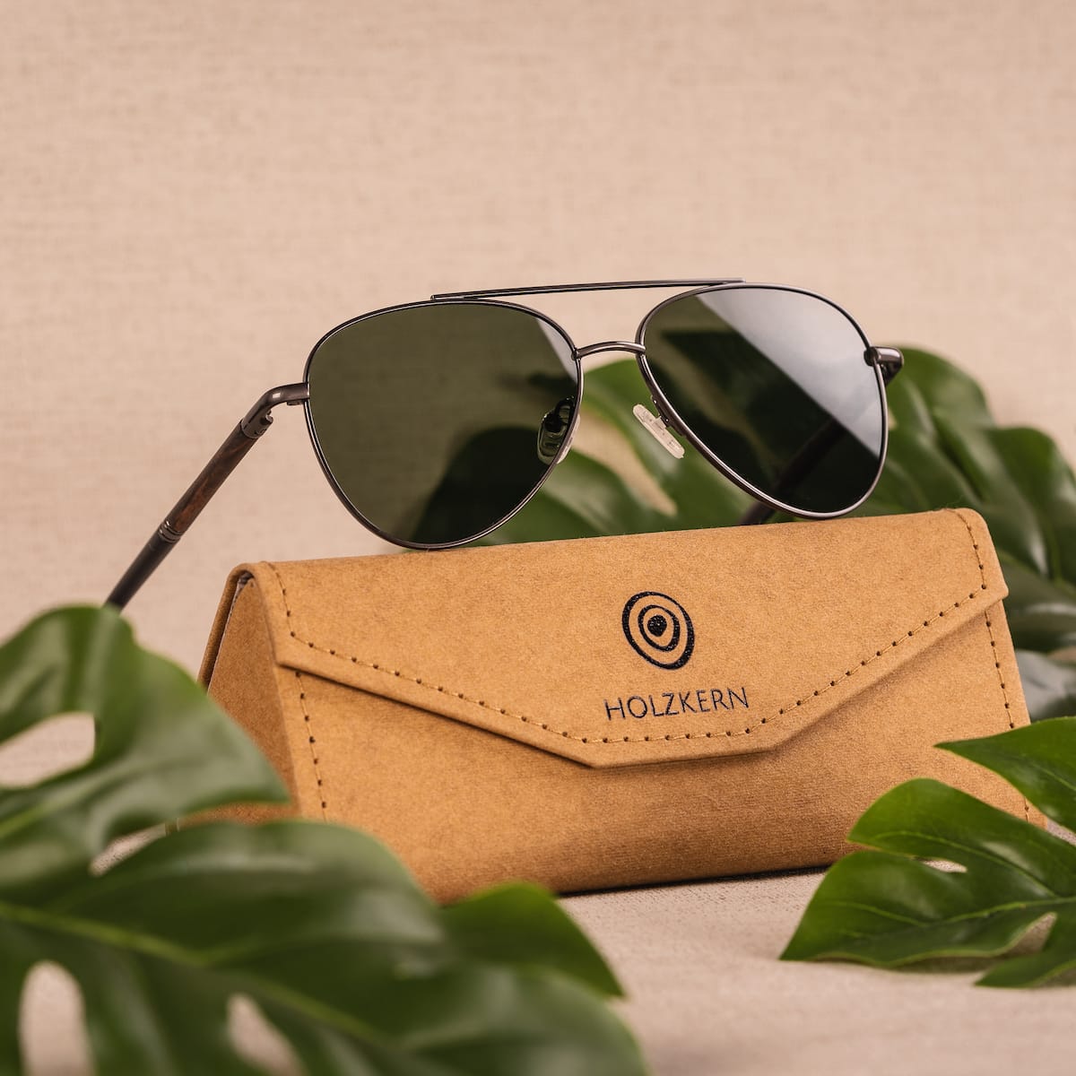 "The Badass II" sunglasses in Leadwood/Antique Silver design, featuring an elegant and modern style with a Holzkern case.