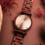 "Passion", orologio da polso in legno, realizzato con un design distinta Padauk e Maple, che mostra un'estetica ricca e naturale.
