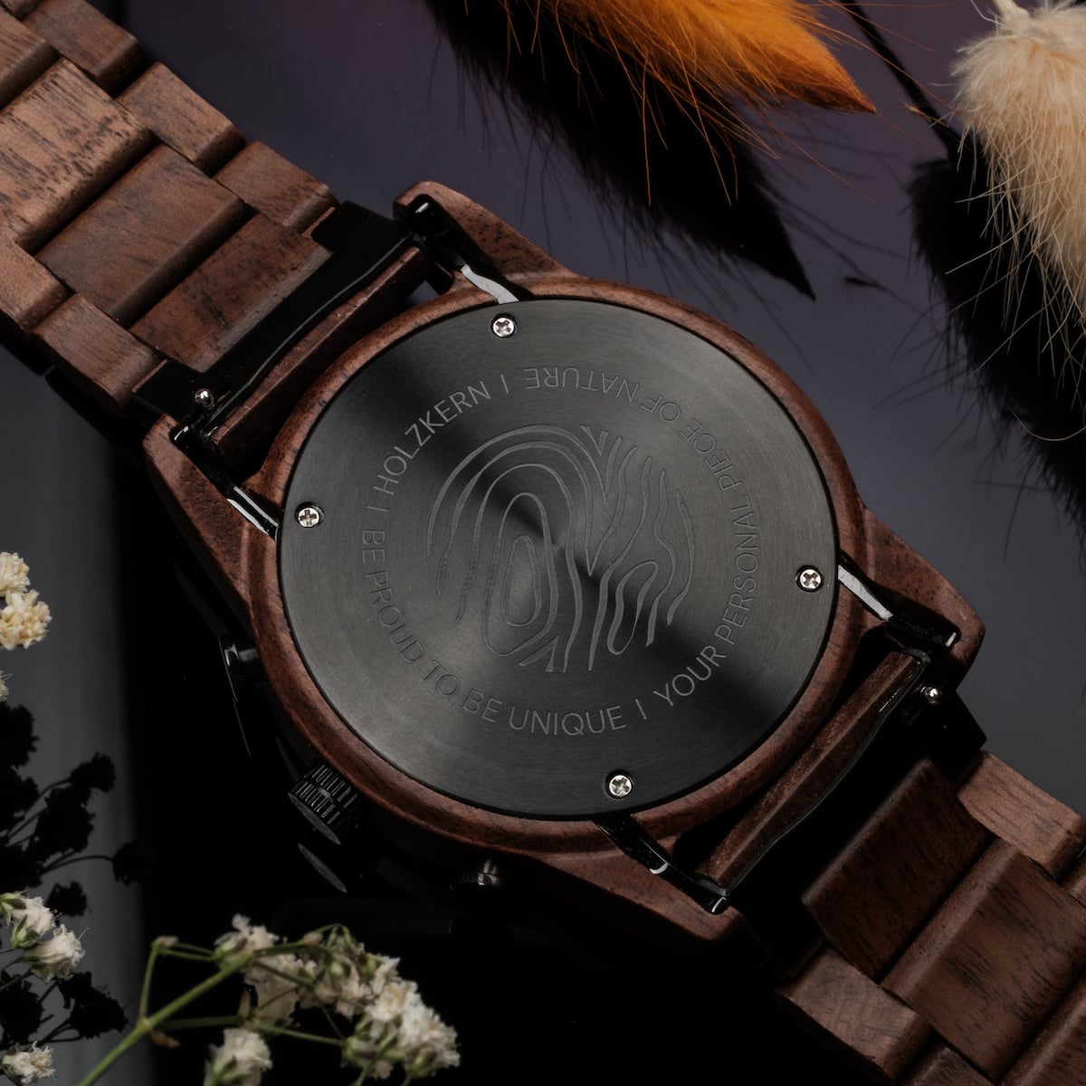 "Thicket", a stylish watch featuring walnut wood and marble accents, combining elegance with a natural touch.