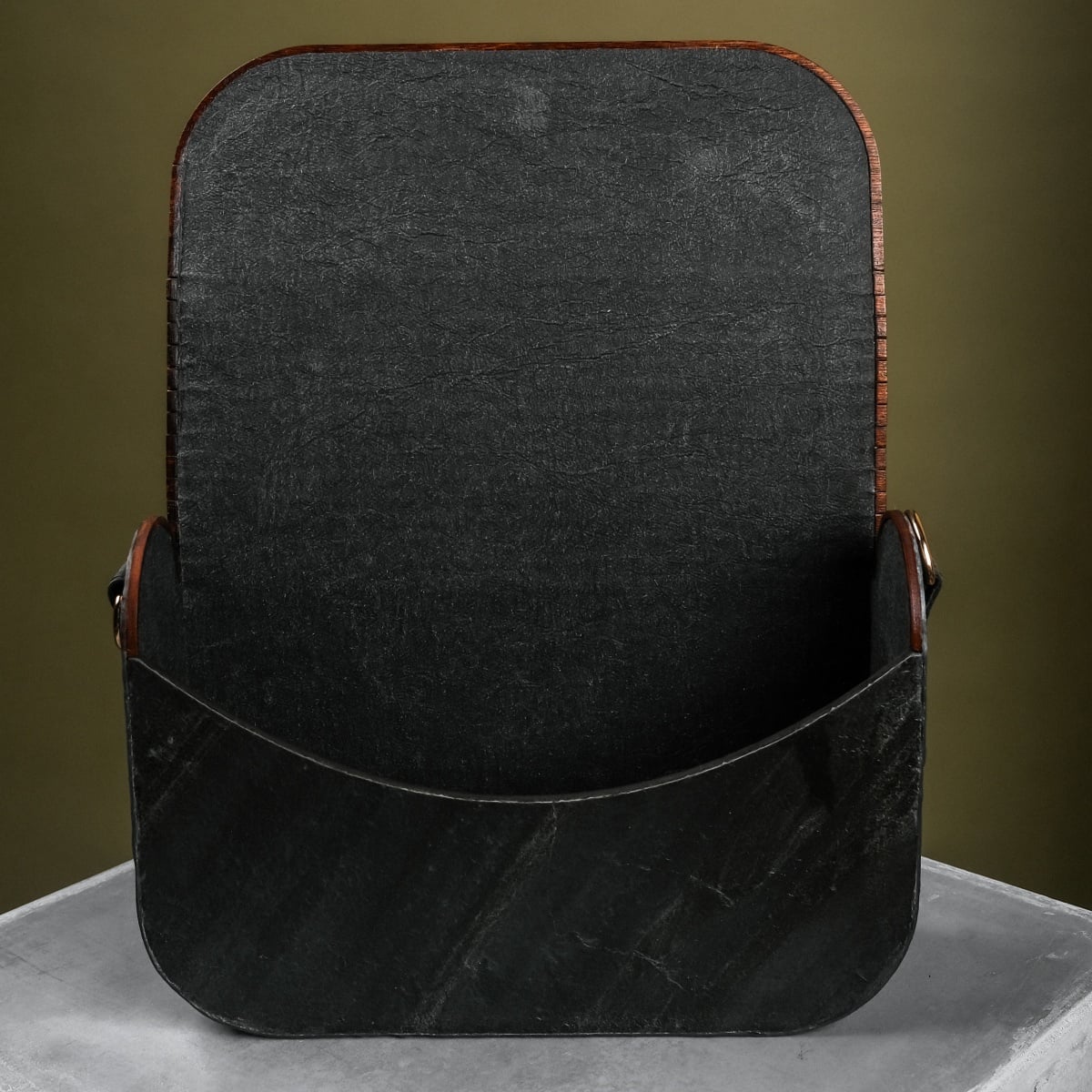 "Iveya VEGAN Black Slate bag featuring a sleek, vegan-friendly black slate design."
