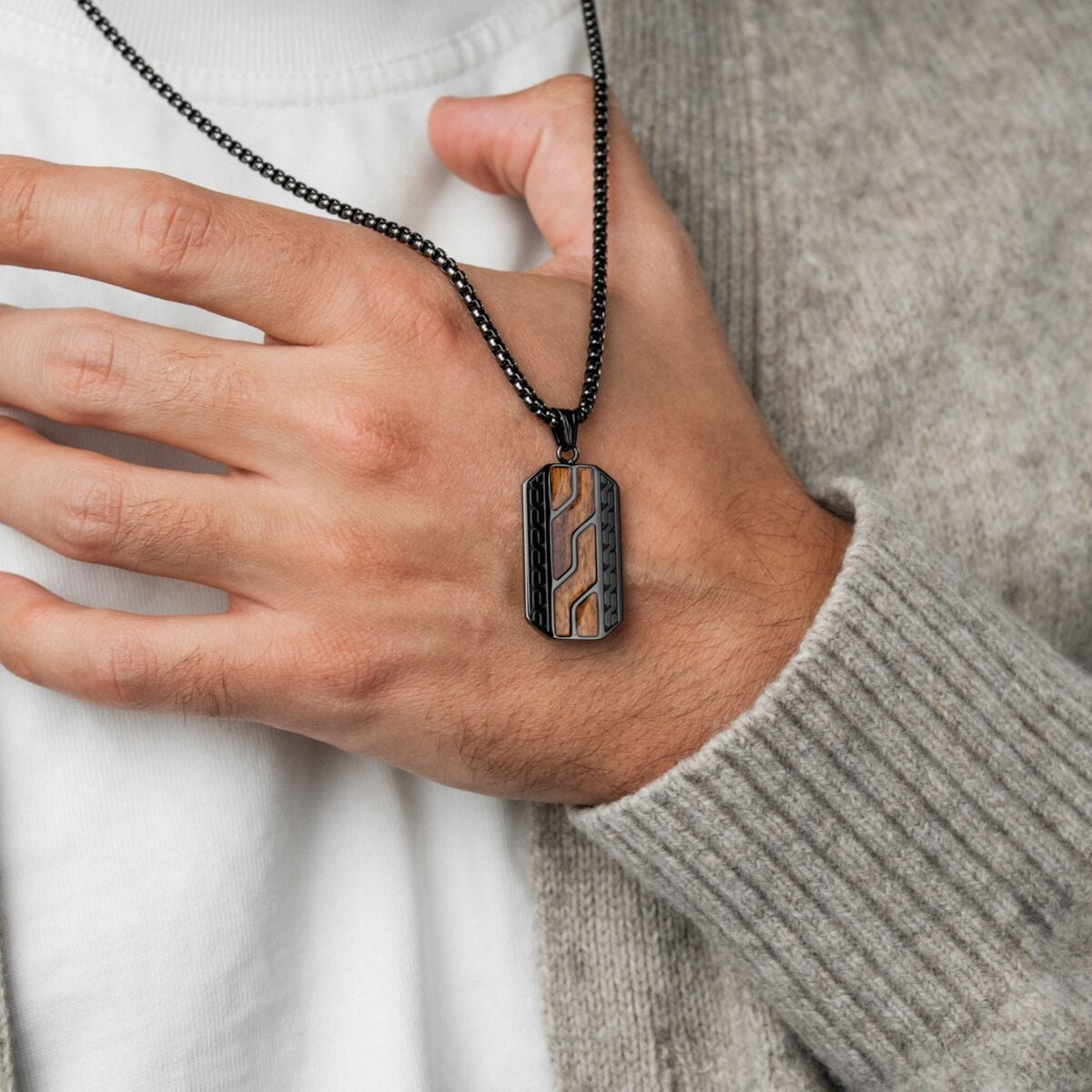 Collana Outlands (Koa/Grigio Scuro)