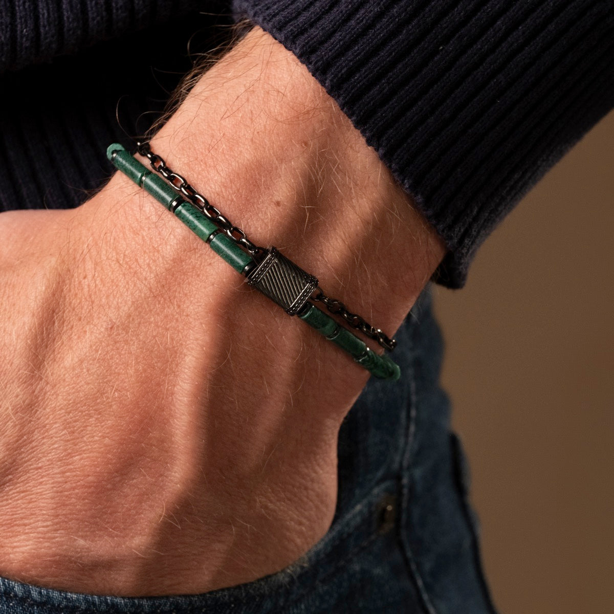 Bracciale "Supersonic" in aventurina e grigio, con un design elegante e moderno con una chiusura elegante.
