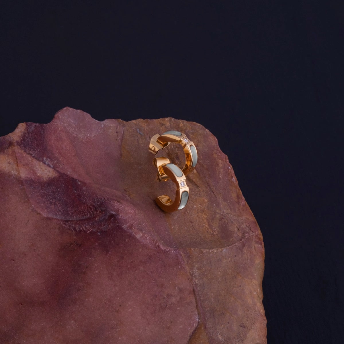 Campania Ohrringe (Perlmutt/Gold)