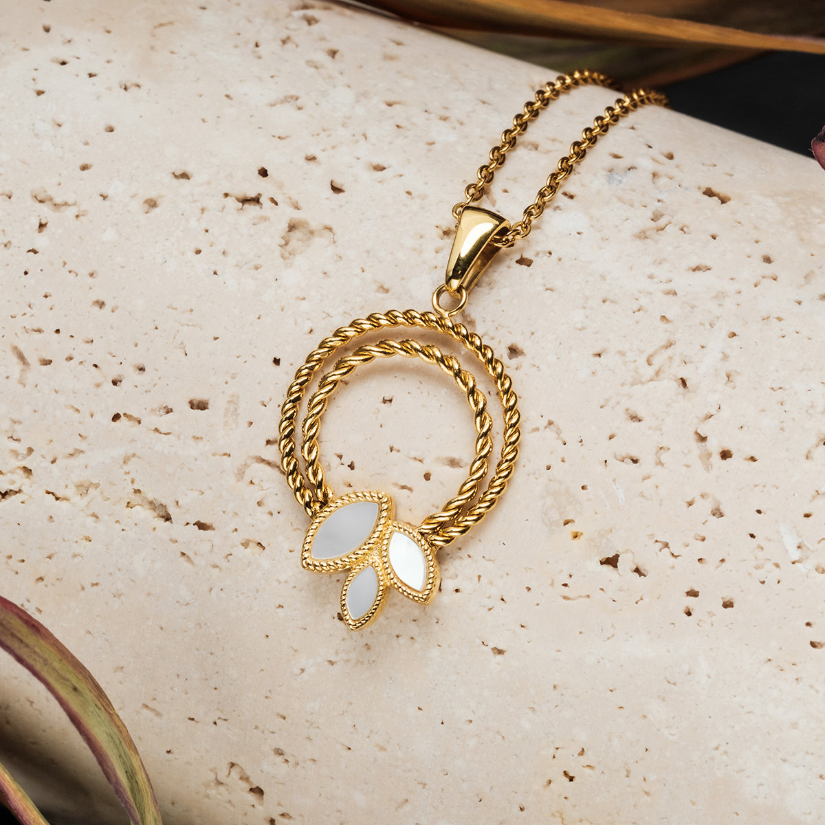 Collana Visual (Madreperla Bianca/Oro) Ii