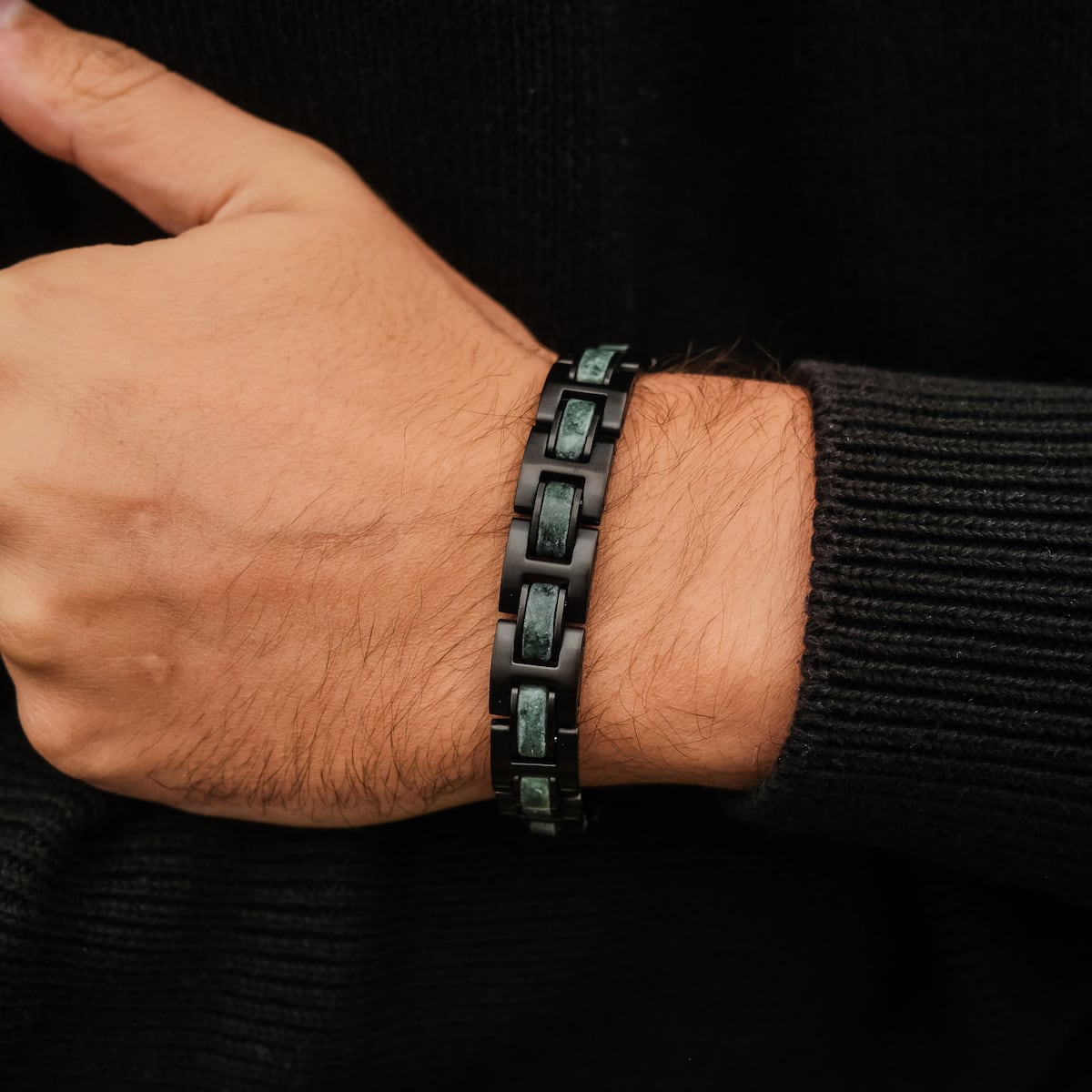"Forte" bracelet in marble and black with a sleek, modern design.